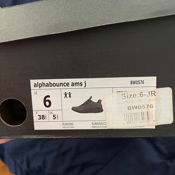 Adidas AlphaBounce - Picture 3 of 3